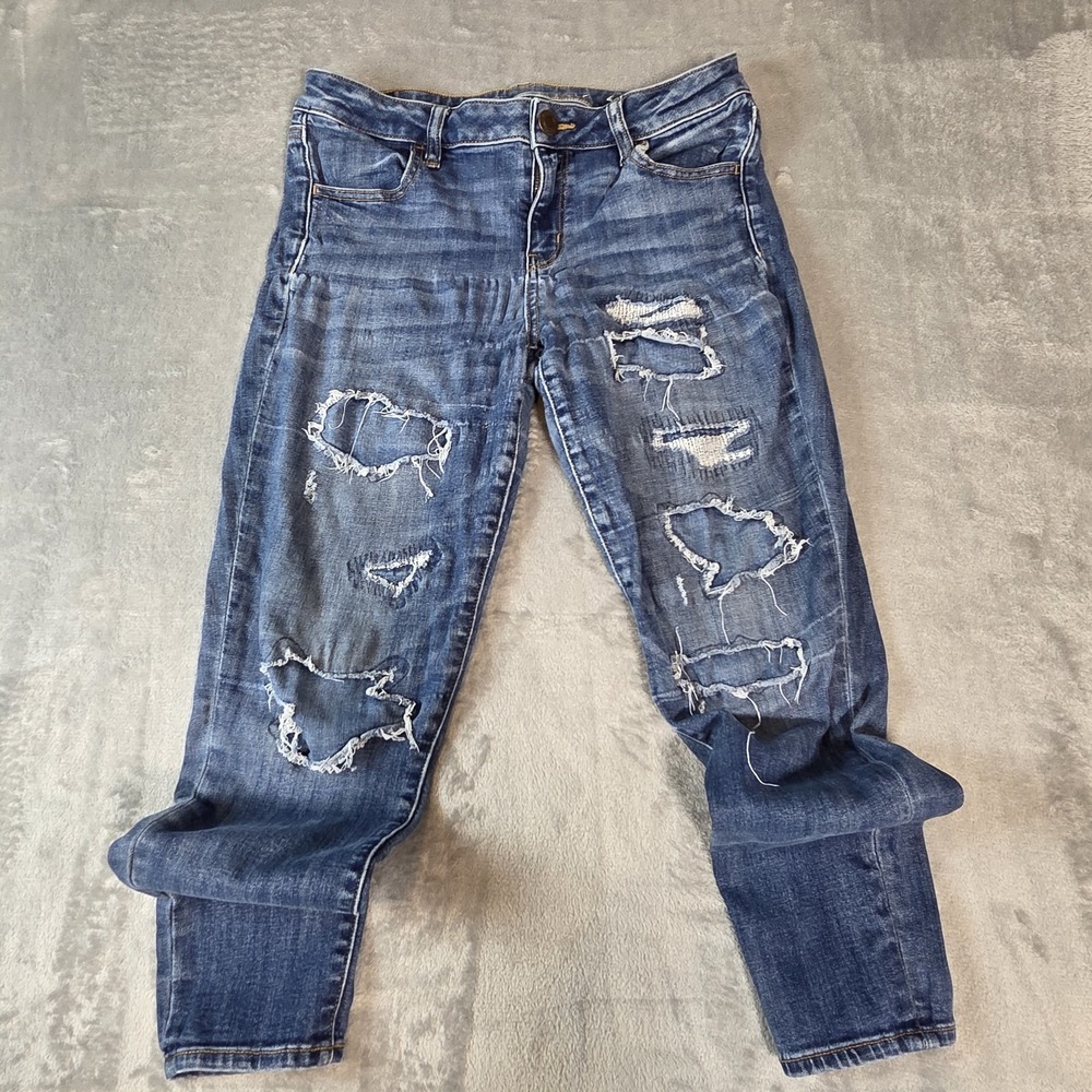 American Eagle Next Level Stretch Jegging Size 10 Short Distressed Ripped Skinny